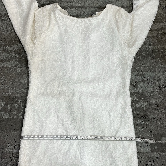 Elie Tahari size 14 white unique lace sequin lace dress. Beautifully lined - Picture 17 of 17